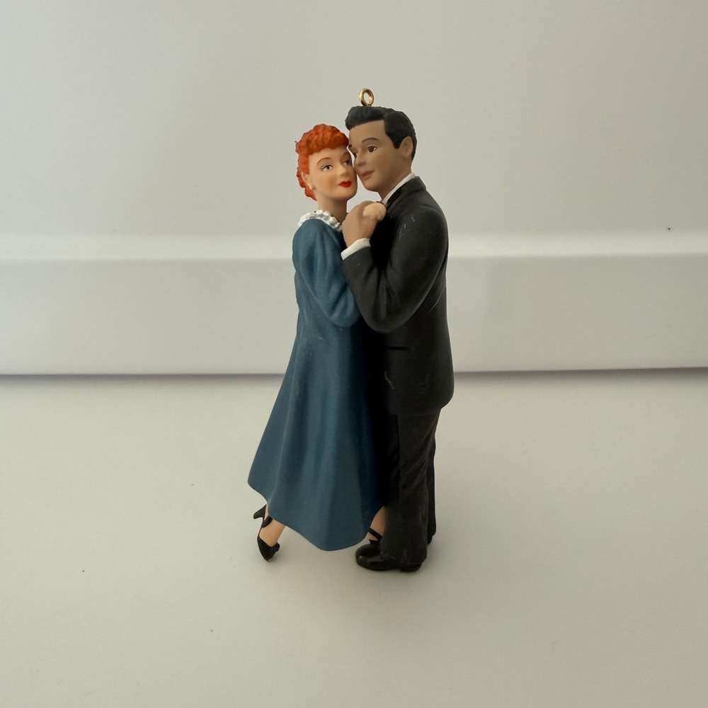 Hallmark 2000 I Love Lucy Is Enceinte Ornament Ricky Ricardo Dancing Vintage